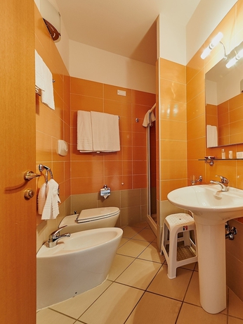 Imagen de la habitación del Hotel Bolgheri Marina Resort ex Varo Village. Foto 17