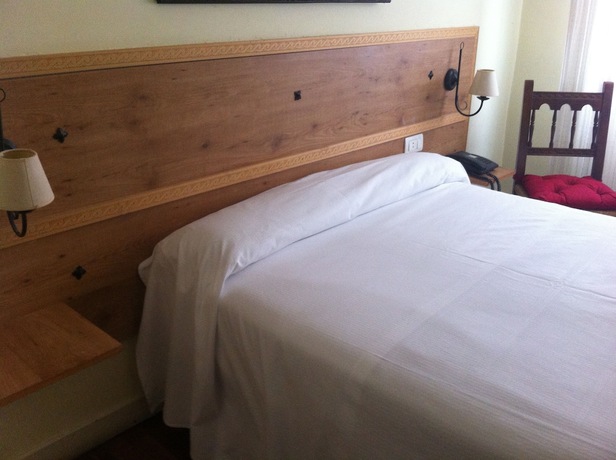 Imagen de la habitación del Hotel Boliña. Foto 13