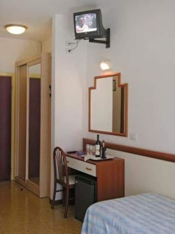 Imagen de la habitación del Hotel Bolivar. Foto 6