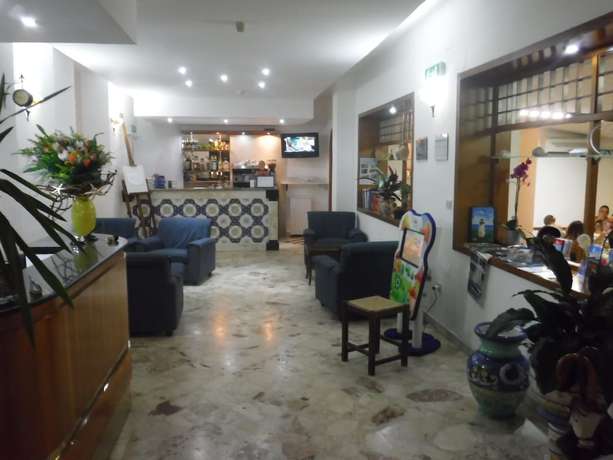 Imagen del bar/restaurante del Hotel Bolivar, Marina di Camerota. Foto 7