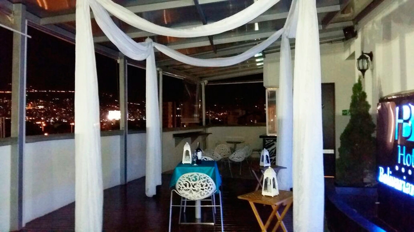 Imagen de los exteriores del Hotel Bolivariana Plaza. Foto 10