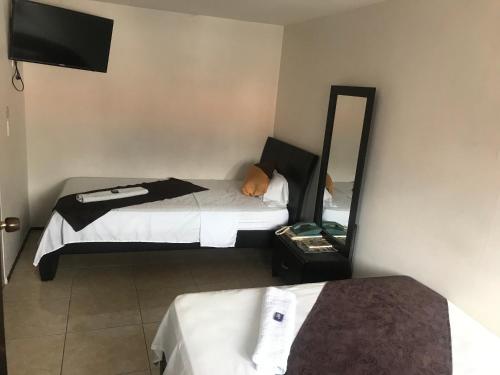 Imagen de la habitación del Hotel Bolivariano. Foto 13
