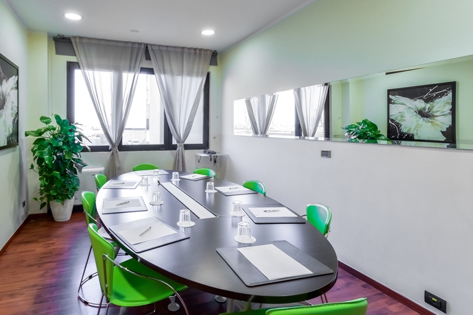 Imagen de los interiores del Hotel Bologna Airport. Foto 11