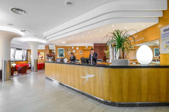 Imagen de los interiores del Hotel Bologna Airport. Foto 12