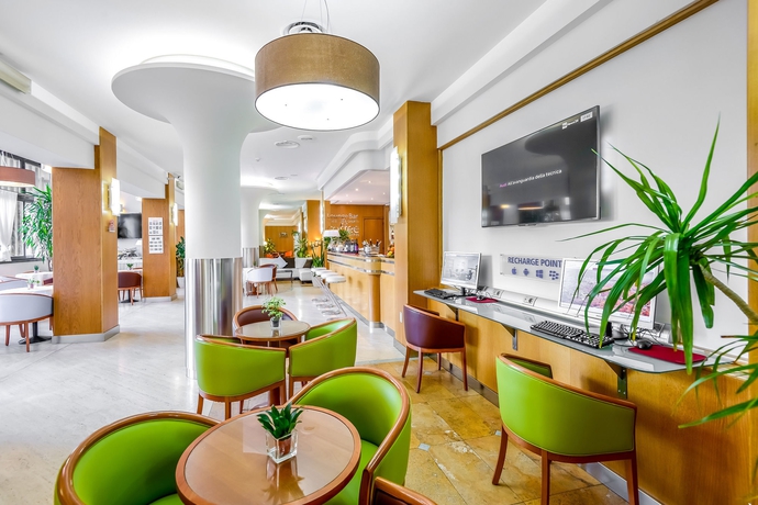 Imagen de los interiores del Hotel Bologna Airport. Foto 16