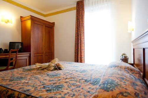 Imagen de la habitación del Hotel Bologna, Bardolino. Foto 3