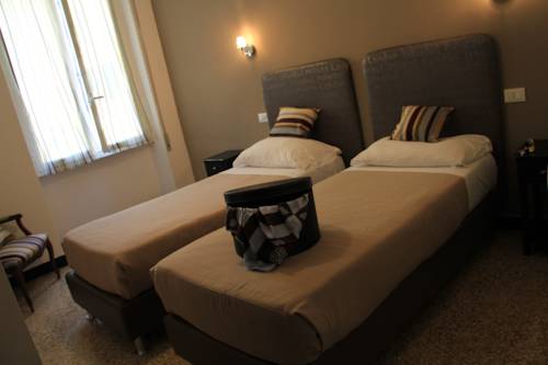 Imagen de la habitación del Hotel Bologna, G&eacute;nova. Foto 14