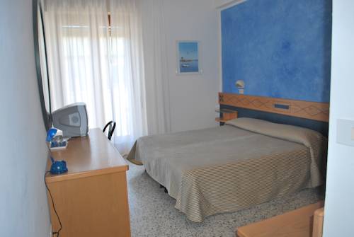 Imagen de la habitación del Hotel Bologna, Lignano Sabbiadoro. Foto 16