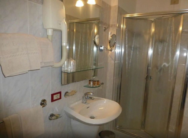 Imagen de la habitación del Hotel Bologna, Pisa. Foto 13