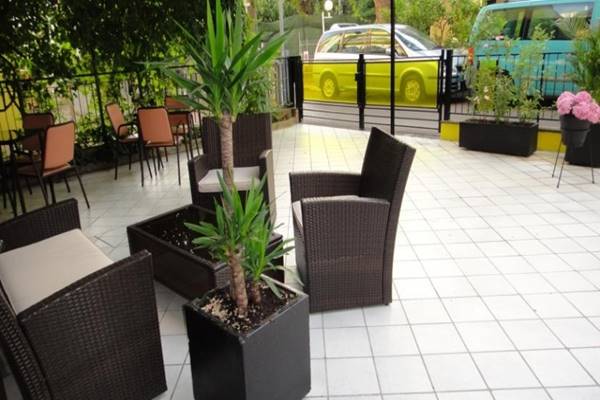 Imagen de los exteriores del Hotel Bologna, Rimini. Foto 4