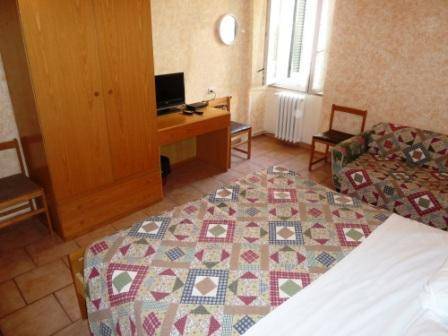 Imagen de la habitación del Hotel Bolognese, Foligno. Foto 3