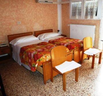 Imagen de la habitación del Hotel Bolognese, Foligno. Foto 7