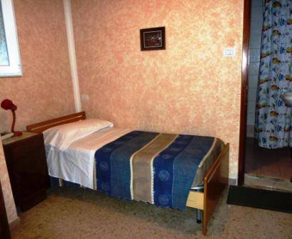 Imagen de la habitación del Hotel Bolognese, Foligno. Foto 9