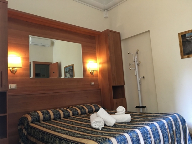 Imagen de la habitación del Hotel Bolognese, Roma. Foto 5
