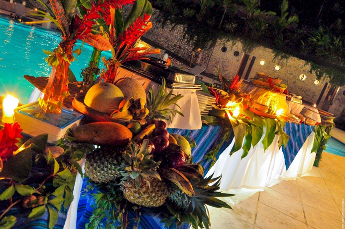 Imagen del bar/restaurante del Hotel Bolontiku Boutique. Foto 2