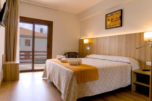 Imagen de la habitación del Hotel Boltaña Ordesa. Foto 18