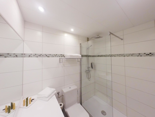 Imagen de la habitación del Hotel Boltzmann. Foto 16