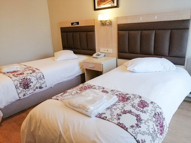 Imagen de la habitación del Hotel Bolu Grand Koroglu Otel. Foto 10
