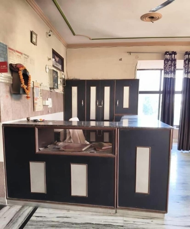 Imagen de los interiores del Hotel Bombay Central Agra. Foto 10