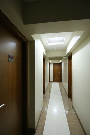 Imagen general del Hotel Bombay International. Foto 1