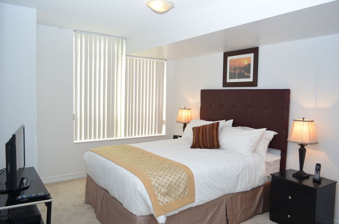 Imagen de los exteriores del Hotel Bombay Suites -grand Ovation Mississauga. Foto 13