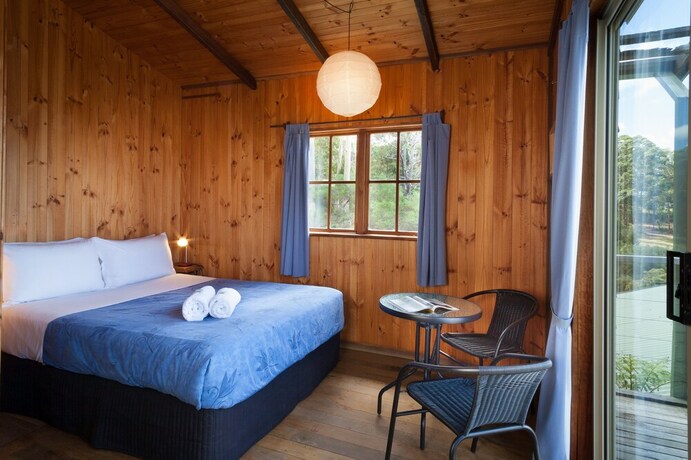 Imagen general del Hotel Bombina Cottages. Foto 8