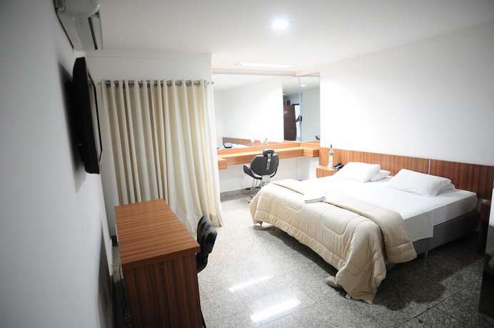 Imagen de la habitación del Hotel Bombonato Palace. Foto 8