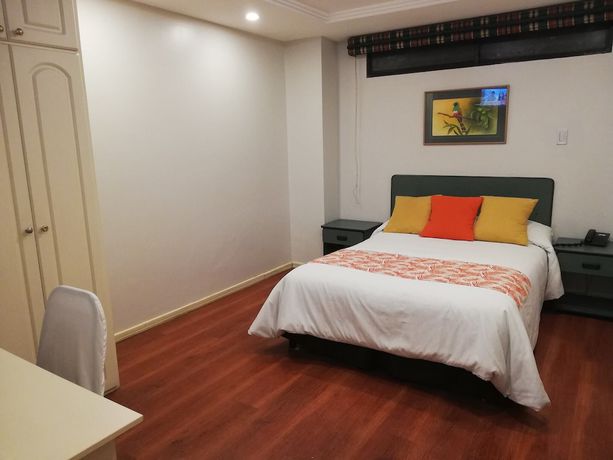Imagen de la habitación del Hotel Bombuscaro. Foto 6