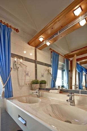 Imagen de la habitación del Hotel Bommersheim. Foto 16