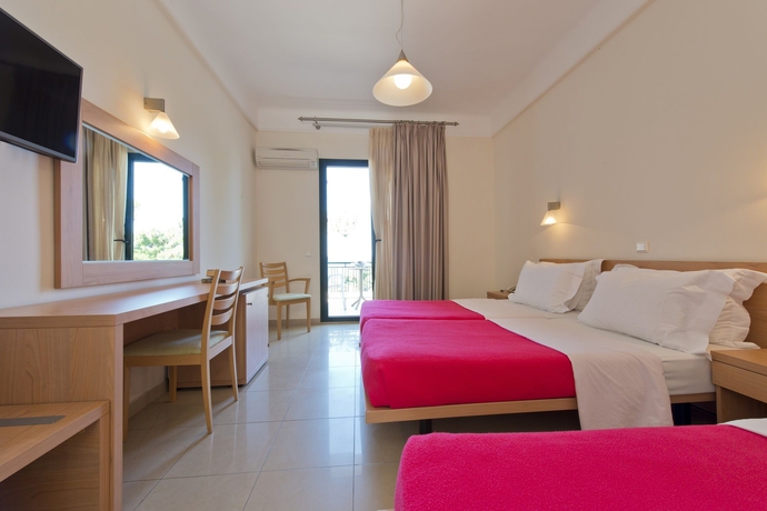 Imagen de la habitación del Hotel Bomo Tosca Beach. Foto 6