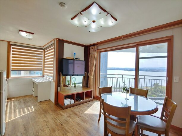 Imagen de la habitación del Hotel Bomulsum. Foto 18