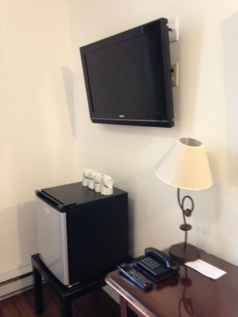 Imagen de la habitación del Hotel Bon Accueil. Foto 3