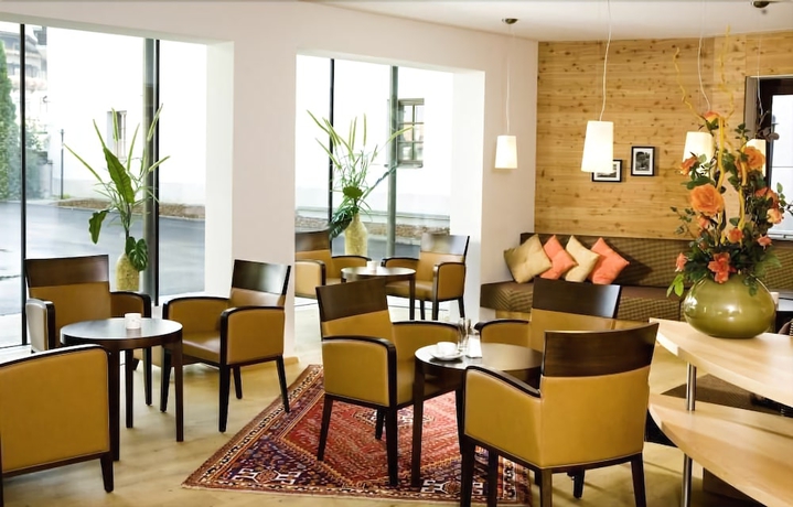 Imagen de los interiores del Hotel Bon Alpina. Foto 13