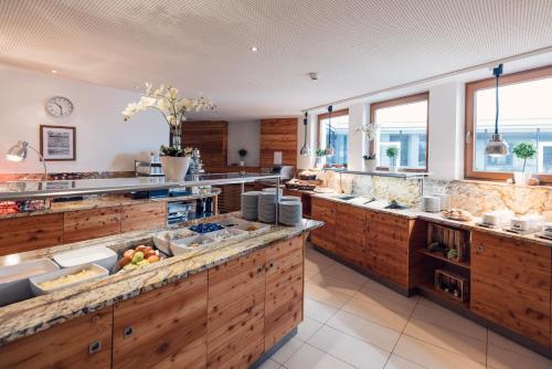 Imagen del bar/restaurante del Hotel Bon Alpina. Foto 3