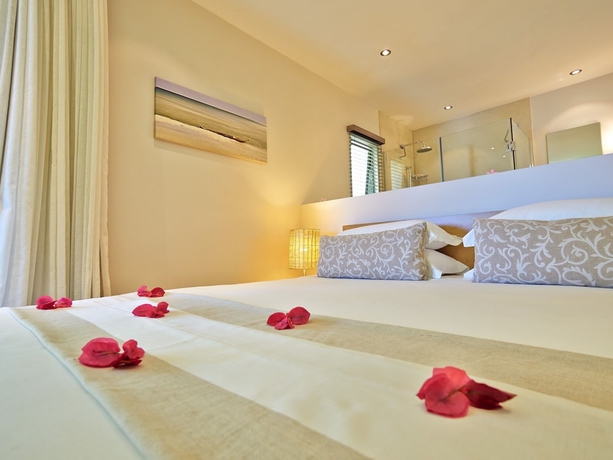 Imagen de la habitación del Hotel Bon Azur Beachfront Suites and Penthouses By Lov. Foto 2