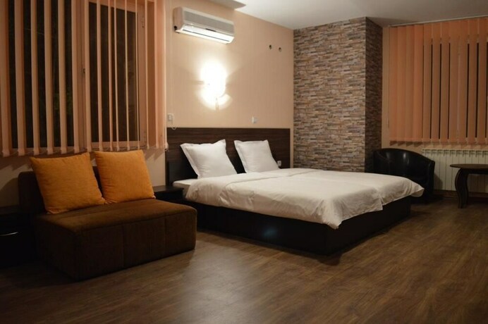 Imagen de la habitación del Hotel Bon Bon. Foto 12