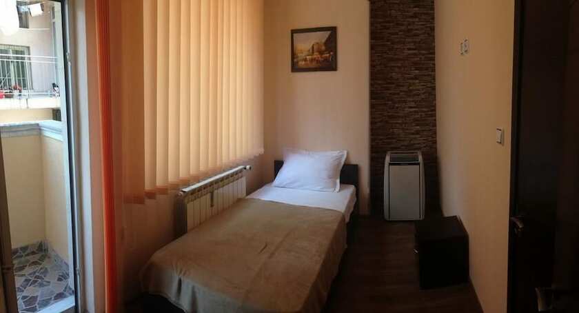 Imagen de la habitación del Hotel Bon Bon. Foto 21