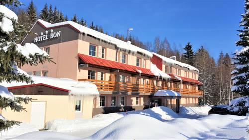 Imagen de la habitación del Hotel Bon. Foto 2