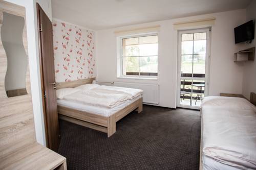 Imagen de la habitación del Hotel Bon. Foto 8