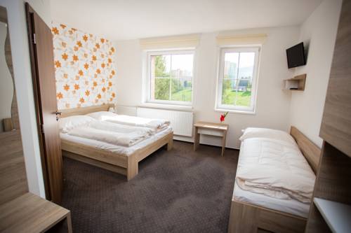 Imagen de la habitación del Hotel Bon. Foto 13