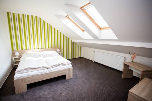 Imagen de la habitación del Hotel Bon. Foto 14