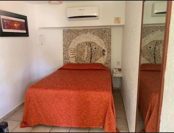 Imagen de la habitación del Hotel Bon Jesús. Foto 13