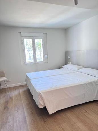 Imagen de la habitación del Hotel Bon Rep&ograve;s l'Ametlla de Mar. Foto 2