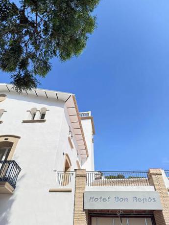 Imagen de los exteriores del Hotel Bon Rep&ograve;s l'Ametlla de Mar. Foto 3