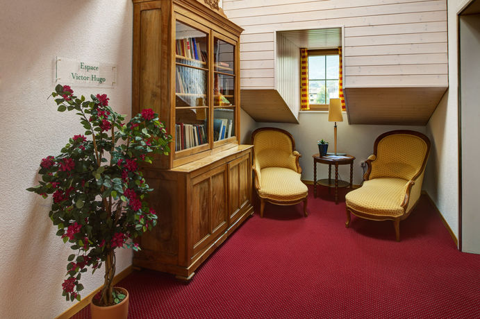 Imagen de los interiores del Hotel Bon Rivage. Foto 16