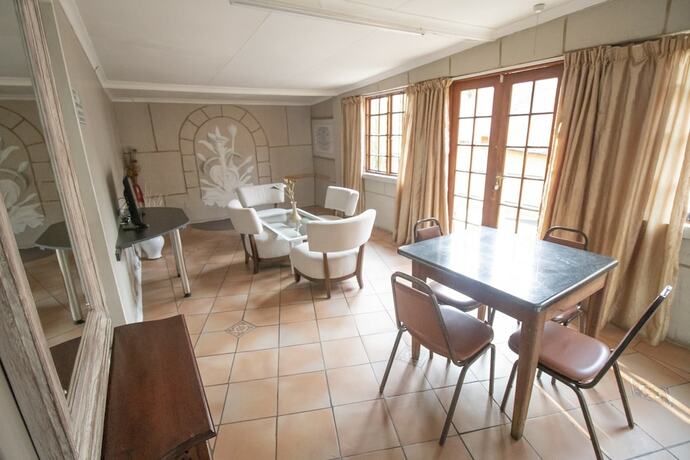 Imagen general del Hotel Bon Rustenburg. Foto 7