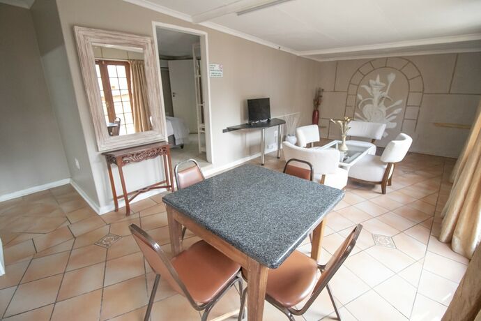 Imagen general del Hotel Bon Rustenburg. Foto 11