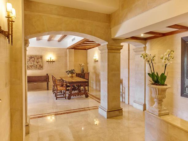 Imagen de los interiores del Hotel Bon Sol Resort and Spa. Foto 25