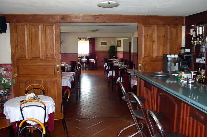 Imagen del bar/restaurante del Hotel Bona. Foto 3