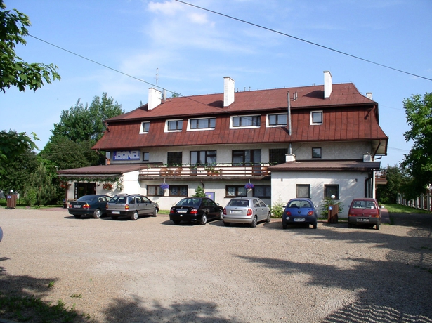 Imagen de los exteriores del Hotel Bona. Foto 15